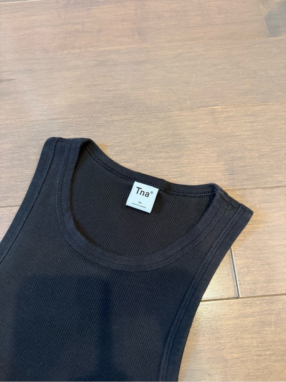TNA Racer Crop Tank - Picture 2 of 4